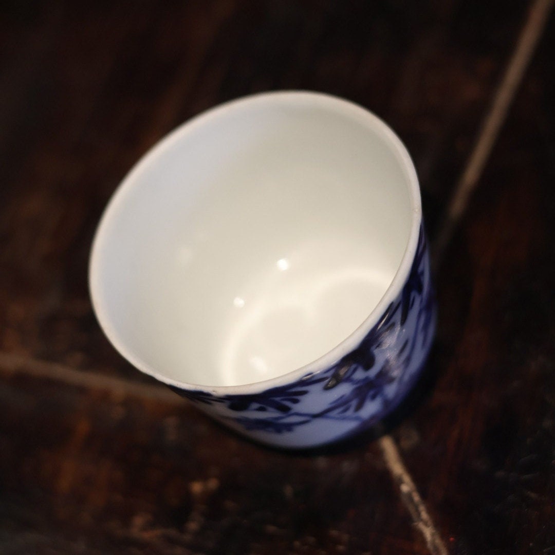 1910s Antique Chinese Qing Dynasty Hand-painted Tea Cup